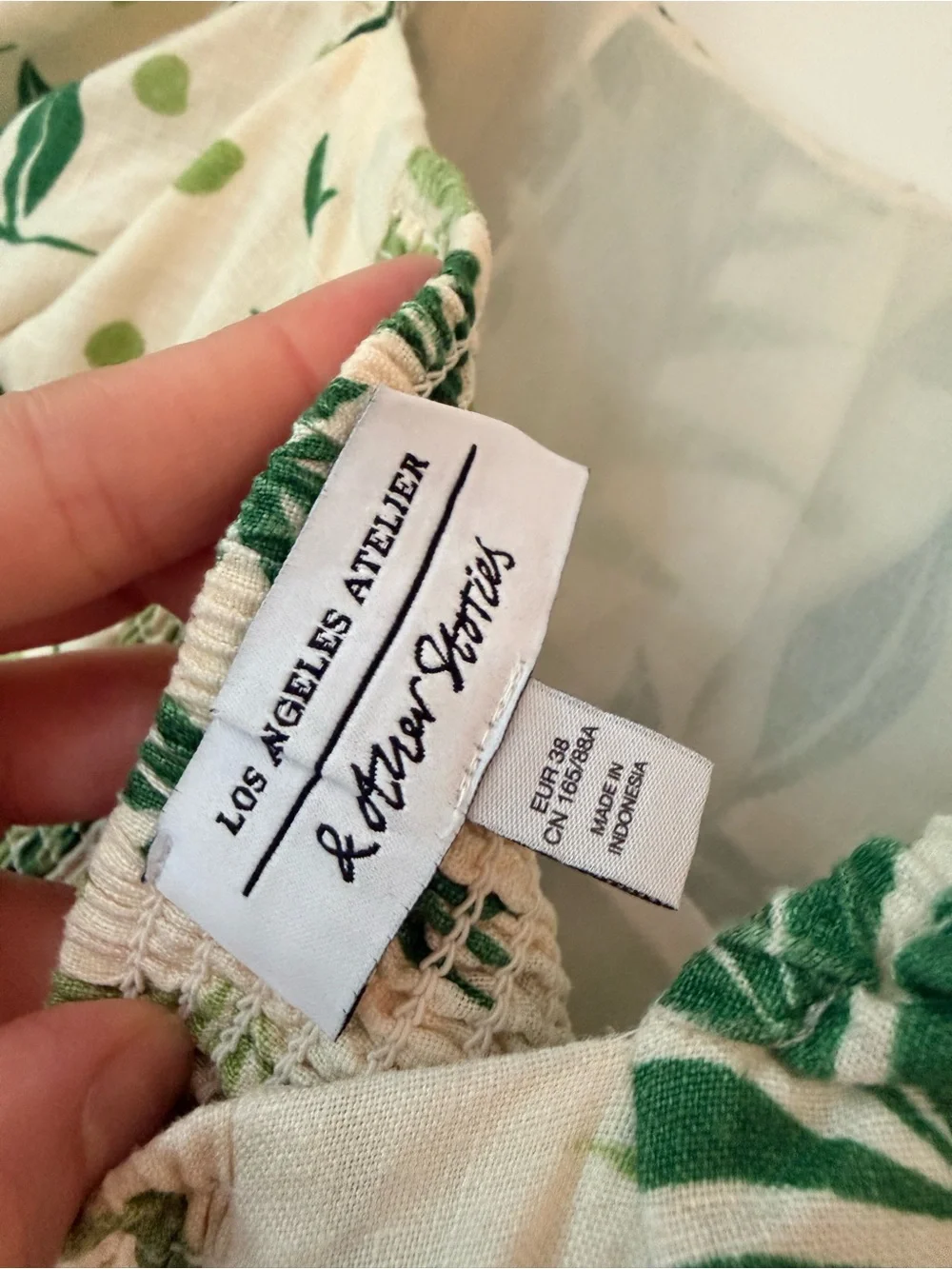 & Other Stories Cream Maxi Dress with Green Leaf Print and Puff Sleeves - Picture 6 of 6